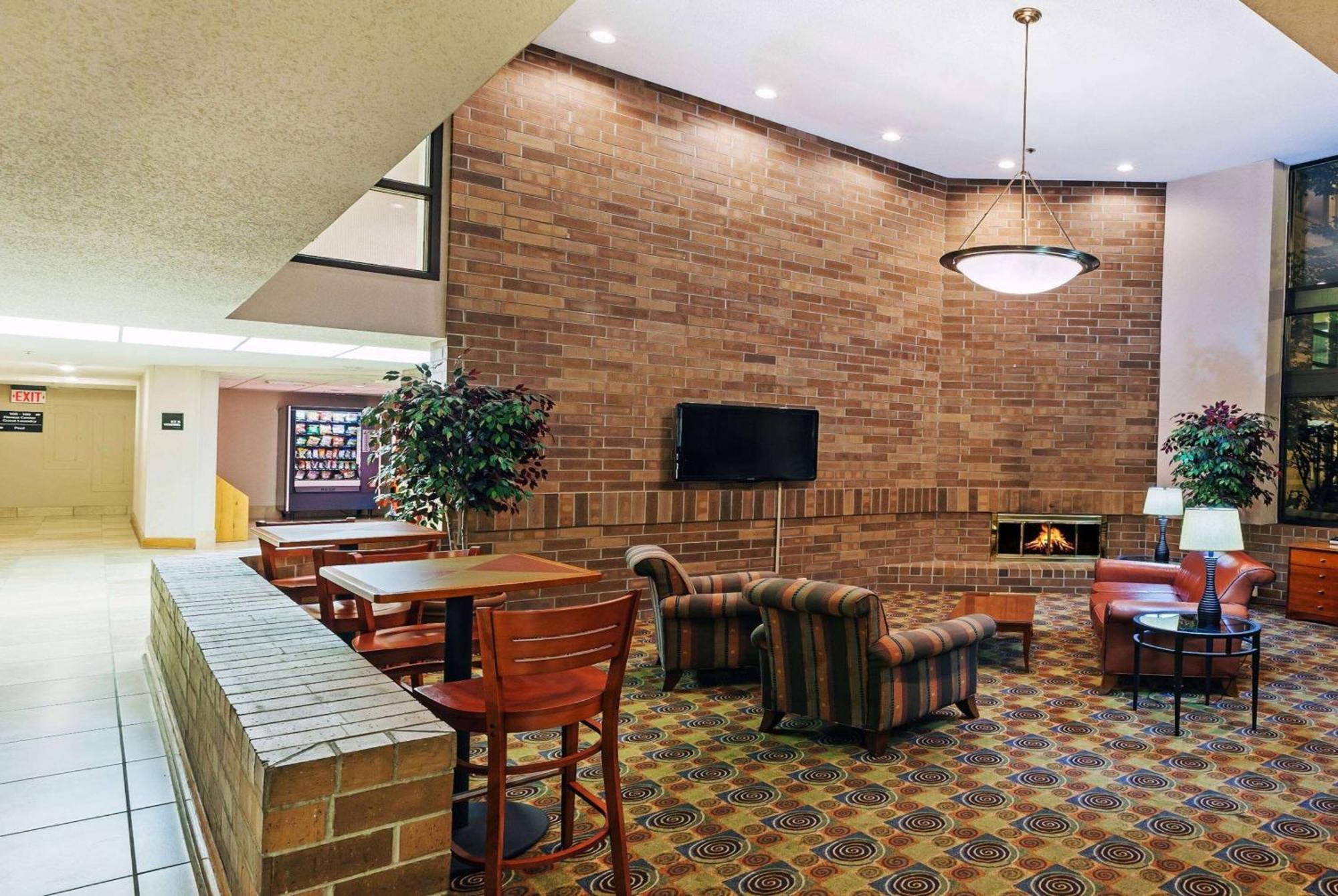 Americinn By Wyndham Omaha Exterior foto
