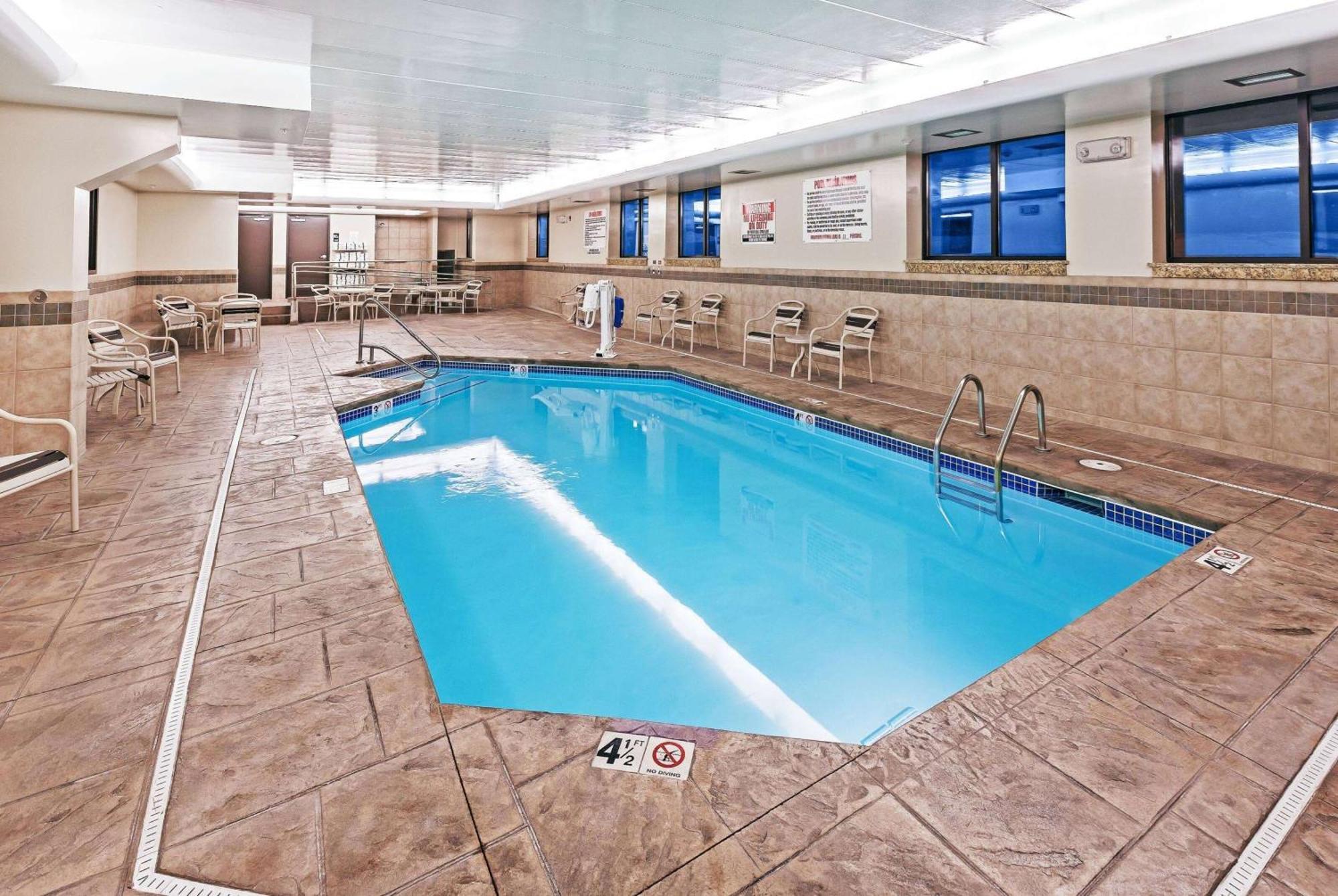 Americinn By Wyndham Omaha Exterior foto